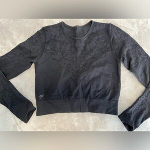 Fabletics Women’s Workout Black Long Sleeve Crop Top